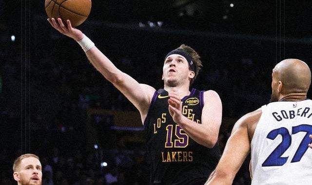 开云体育-大胜！东契奇31+11，里夫斯31+7，湖人重返第四，老詹结局也注定