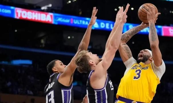 正面交锋再遭萨博尼斯完爆 欧洲中锋已成浓眉天敌