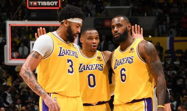 开云体育官网app下载-湖人必须未雨绸缪，今年夏天洛杉矶需要如何改变？